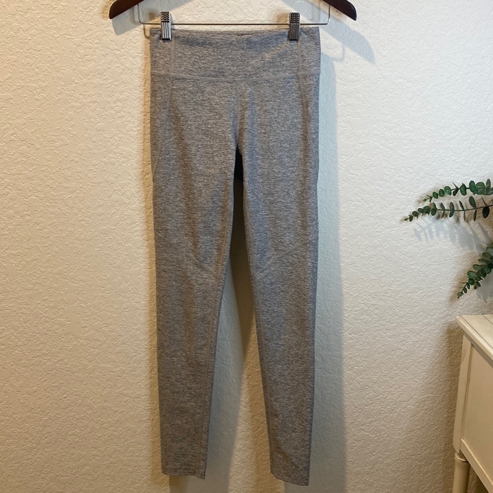 Outdoor Voices Gray 7/8 Warmup Legging - Small